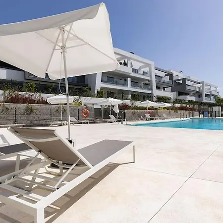Apartment Luxurious South-facing 2 Bdr Penthouse Vanian Gardens With Seaview - Gaya Alegia I *
