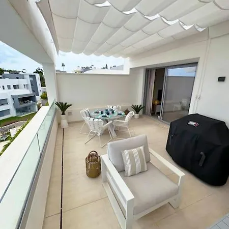 Luxurious South-facing 2 Bdr Penthouse Vanian Gardens With Seaview - Gaya Alegia I Apartment *