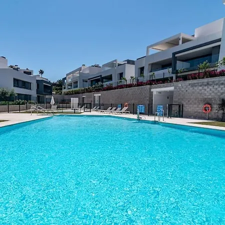 Luxurious South-facing 2 Bdr Penthouse Vanian Gardens With Seaview - Gaya Alegia I Apartment